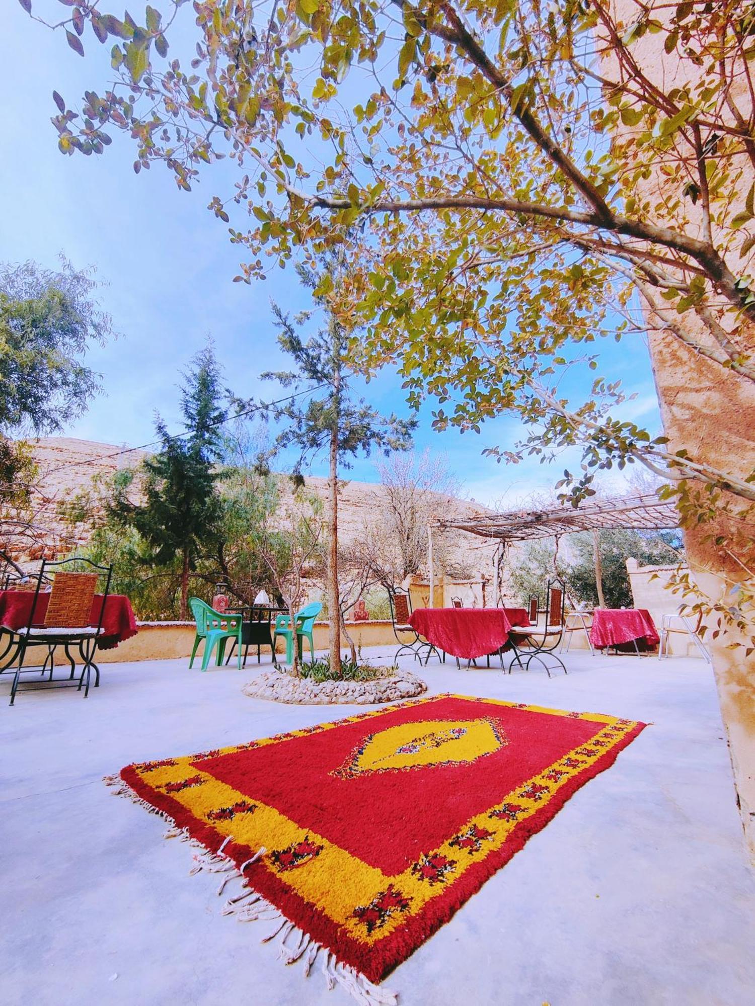Riad Kasbah Des Roches Akhendachou n'Ait Ouffi Exterior foto
